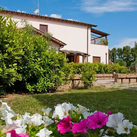 Ξενοδοχείο με διαμερίσματα Borgo Valmarina