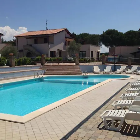 Borgo Valmarina 3* Follonica