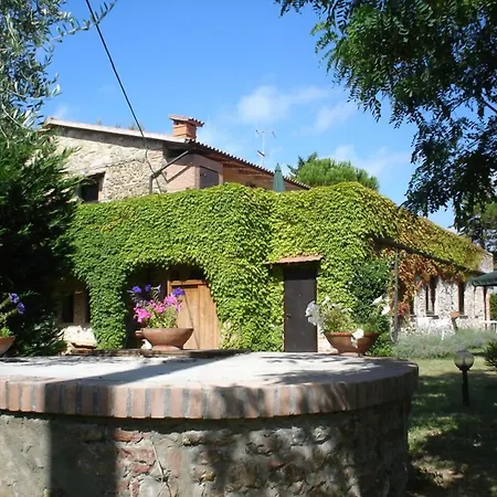 Aparthotel Borgo Valmarina