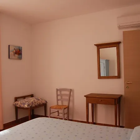 Aparthotel Borgo Valmarina